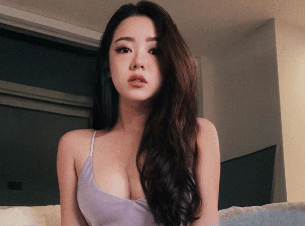 Filipino Single Woman