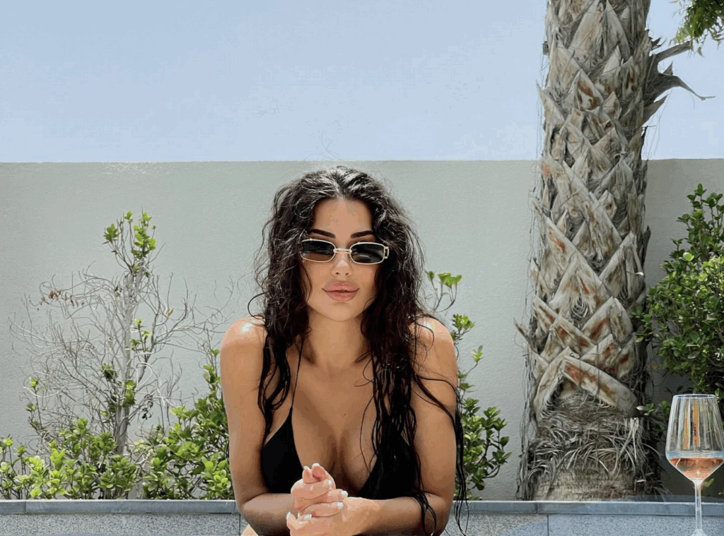 find French women online